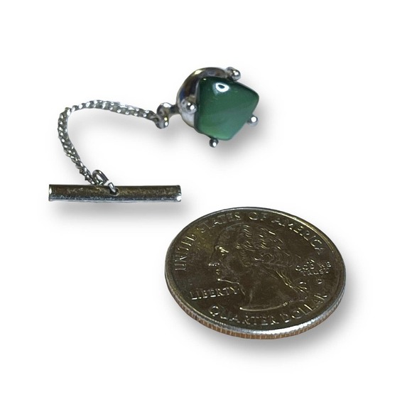 Sarah Coventry Vintage Silver Tone Tie Tack with Green Moonglow Lucite - Picture 7 of 7